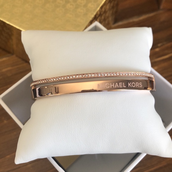 New Michael Kors women's rose gold bracelet - Picture 2 of 4